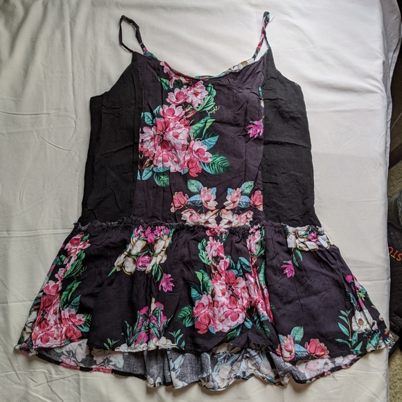 Urban Outfitters drop-waist floral dress - Picture 3 of 7